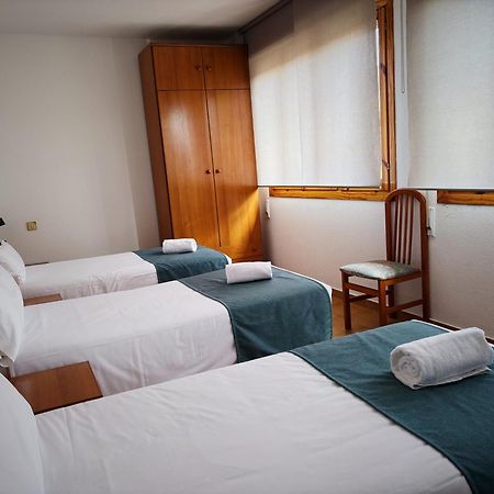 Hostal Legaz Funes Exterior foto