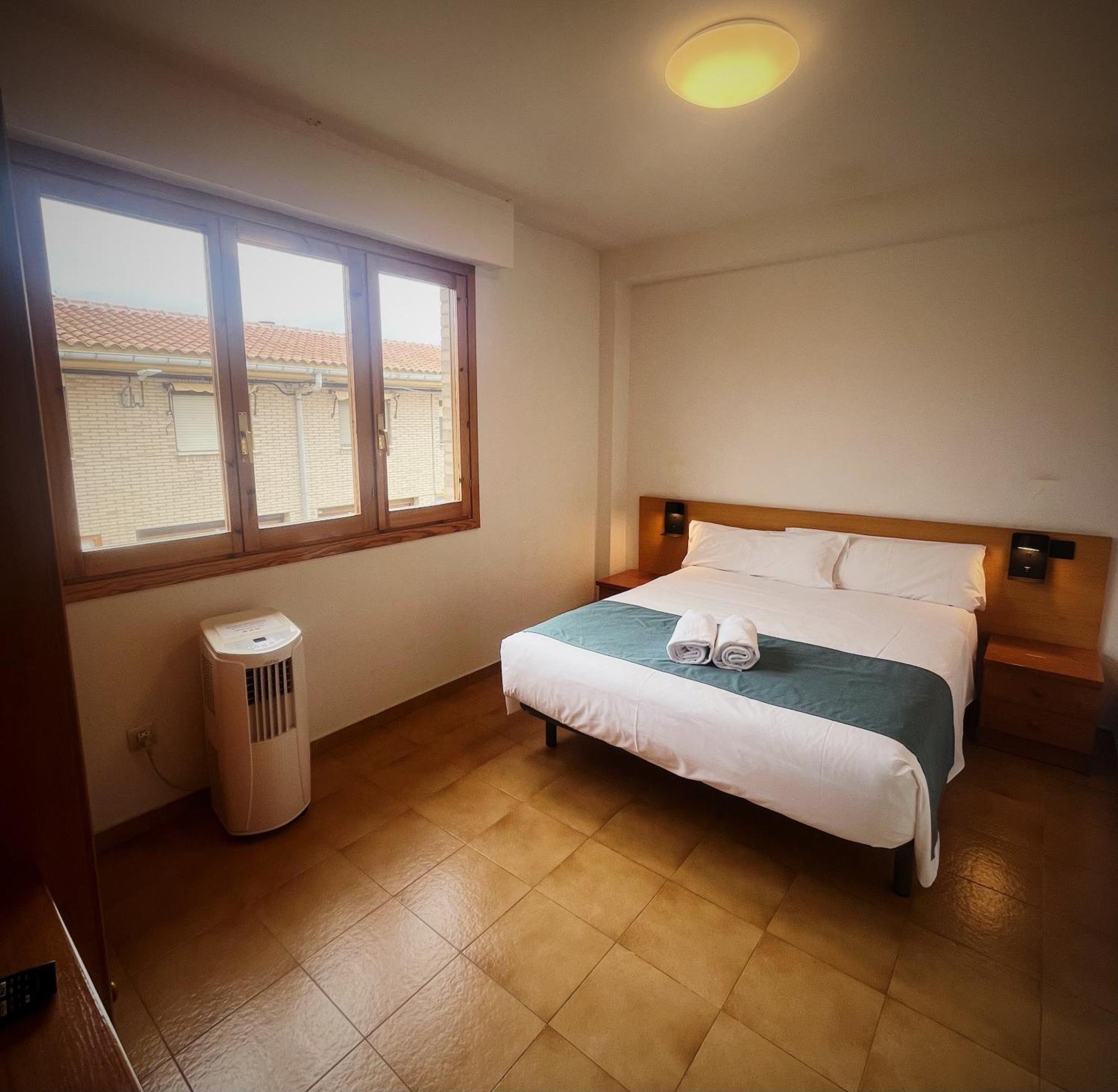 Hostal Legaz Funes Exterior foto