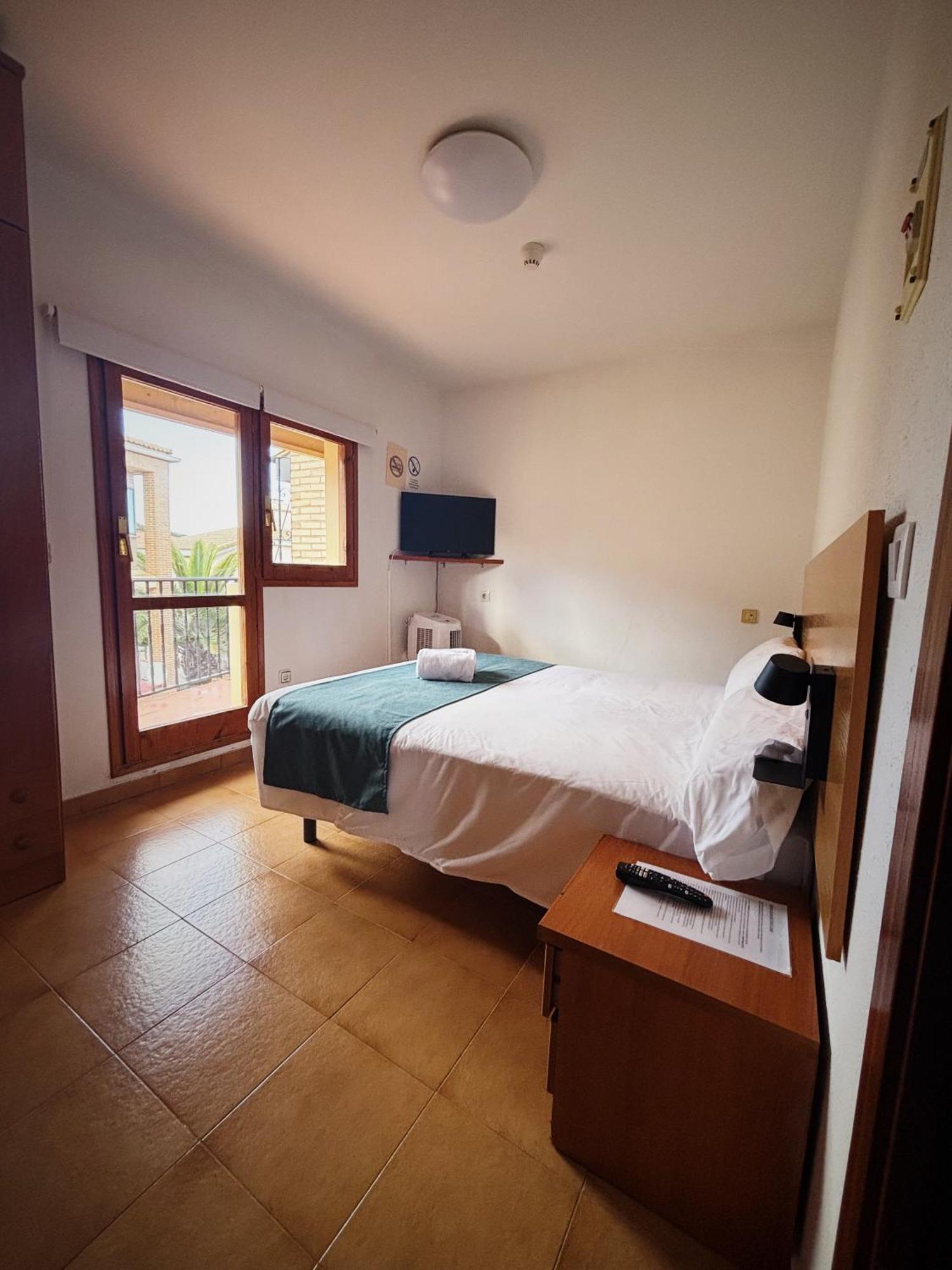 Hostal Legaz Funes Exterior foto