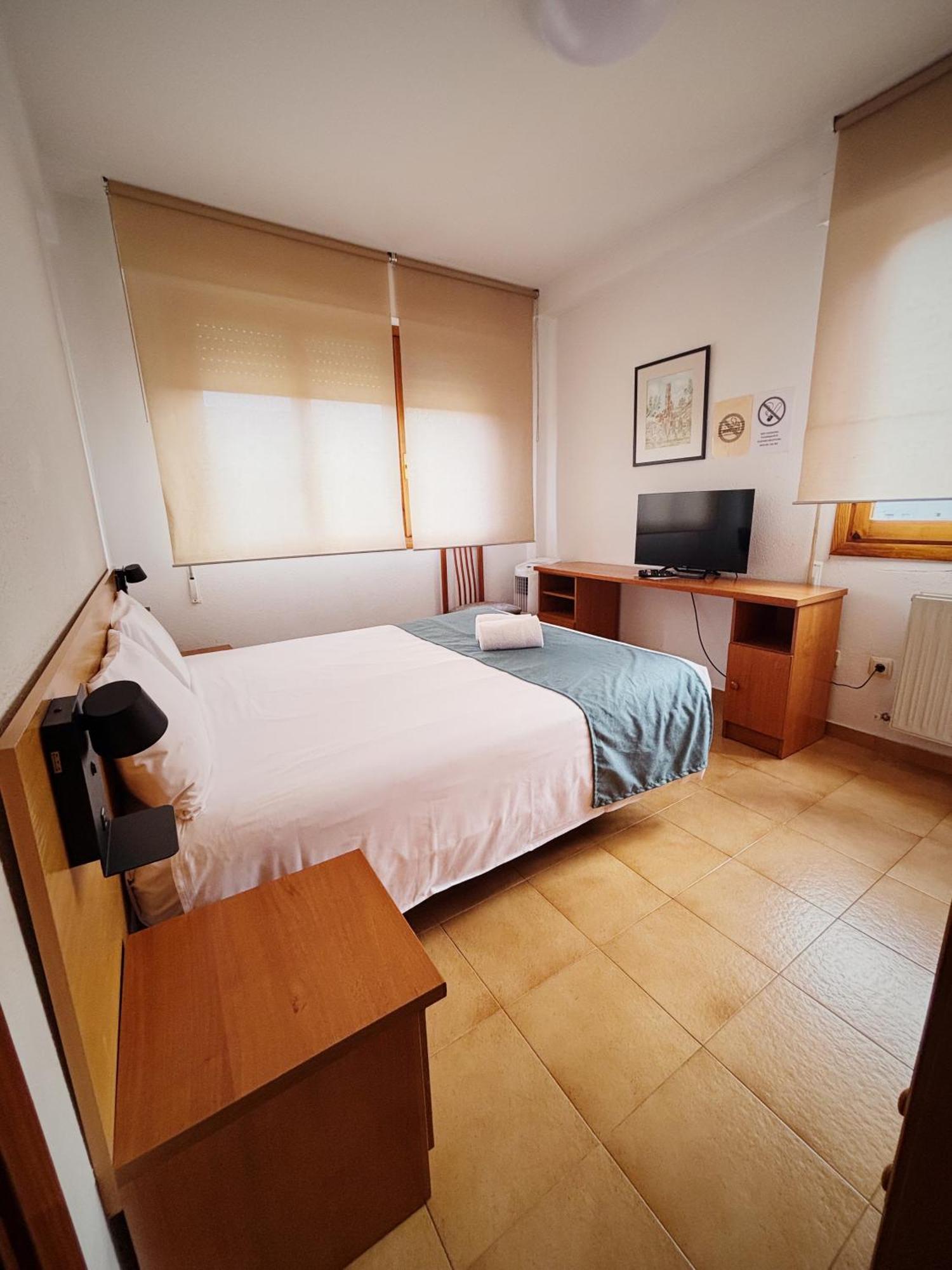 Hostal Legaz Funes Exterior foto